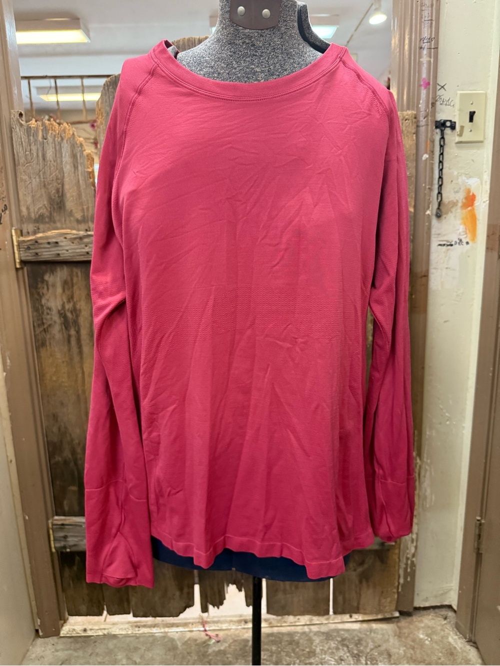 Avia Long-Sleeve Crewneck Top in Rose
